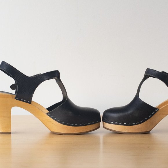 Swedish Hasbeens Shoes - T-strap Sky High Clogs